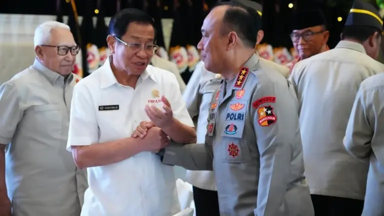 Agum Gumelar Dukung Polri Langsung di Bawah Presiden, Wakapolri Ucapkan Terima Kasih Agum Gumelar Dukung Polri Langsung di Bawah Presiden, Wakapolri Ucapkan Terima Kasih