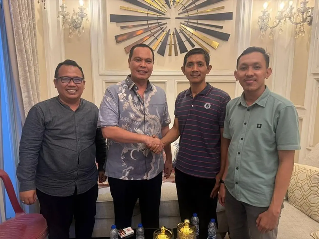 Wali Kota Serang dan Media Ekbisbanten.com Sepakati Isilah Kasus Pencemaran Nama Baik Wali Kota Serang dan Media Ekbisbanten.com Sepakati Isilah Kasus Pencemaran Nama Baik