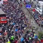 Terjebak Banjir 3 Jam di Daan Mogot, Warga Pilih Kembali ke Rumah