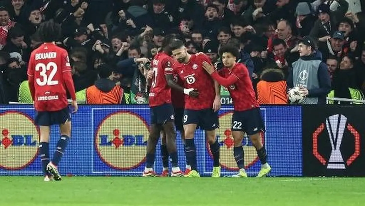 Calvin Verdonk Starter, Lille Taklukkan Freiburg 1-0 ke Playoff Liga Europa Calvin Verdonk Starter, Lille Taklukkan Freiburg 1-0 ke Playoff Liga Europa