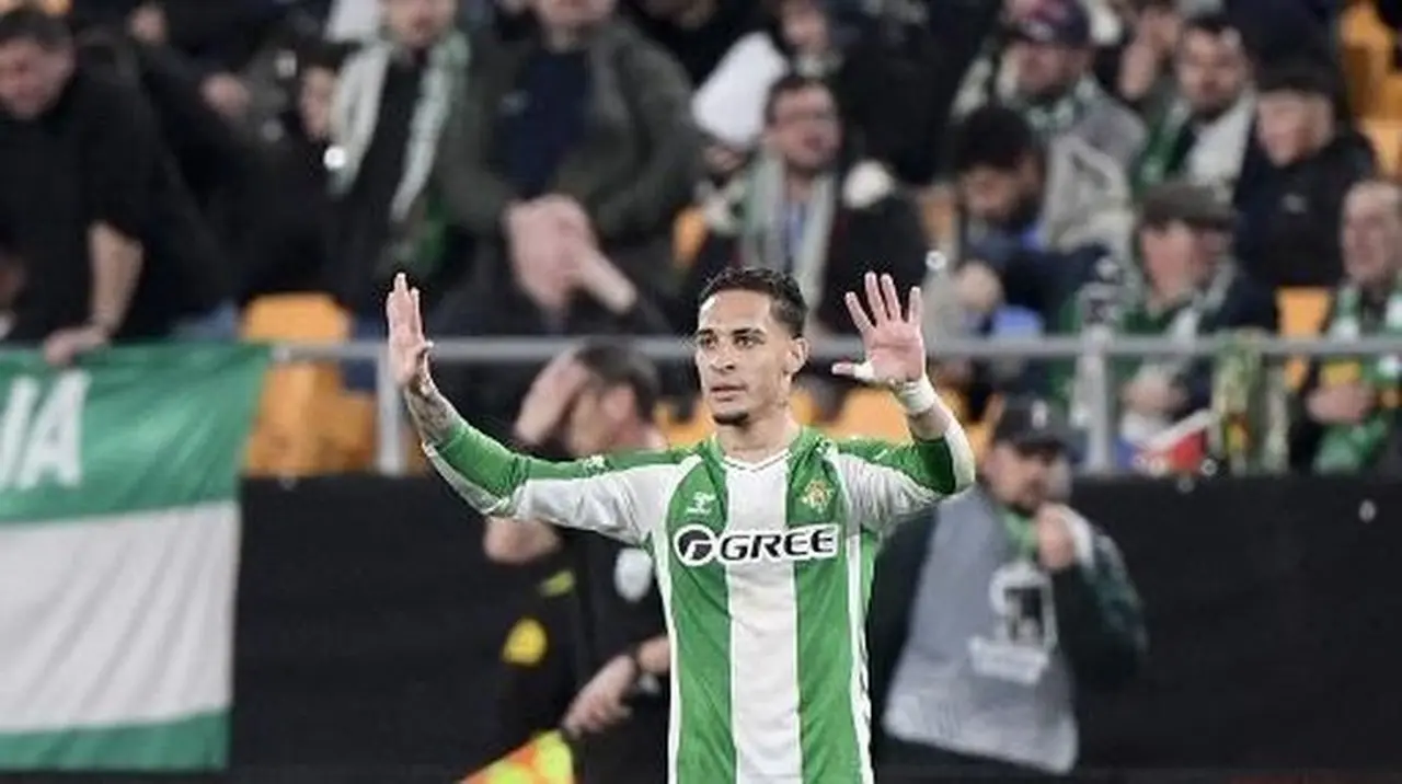Antony Gemilang, Real Betis Melaju ke 16 Besar Liga Europa Usai Taklukkan Feyenoord Antony Gemilang, Real Betis Melaju ke 16 Besar Liga Europa Usai Taklukkan Feyenoord