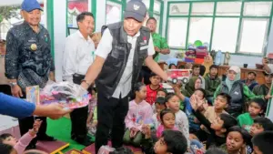 Wamensos Tinjau Langsung Korban Banjir Pemalang, Salurkan Bantuan Logistik dan Santunan