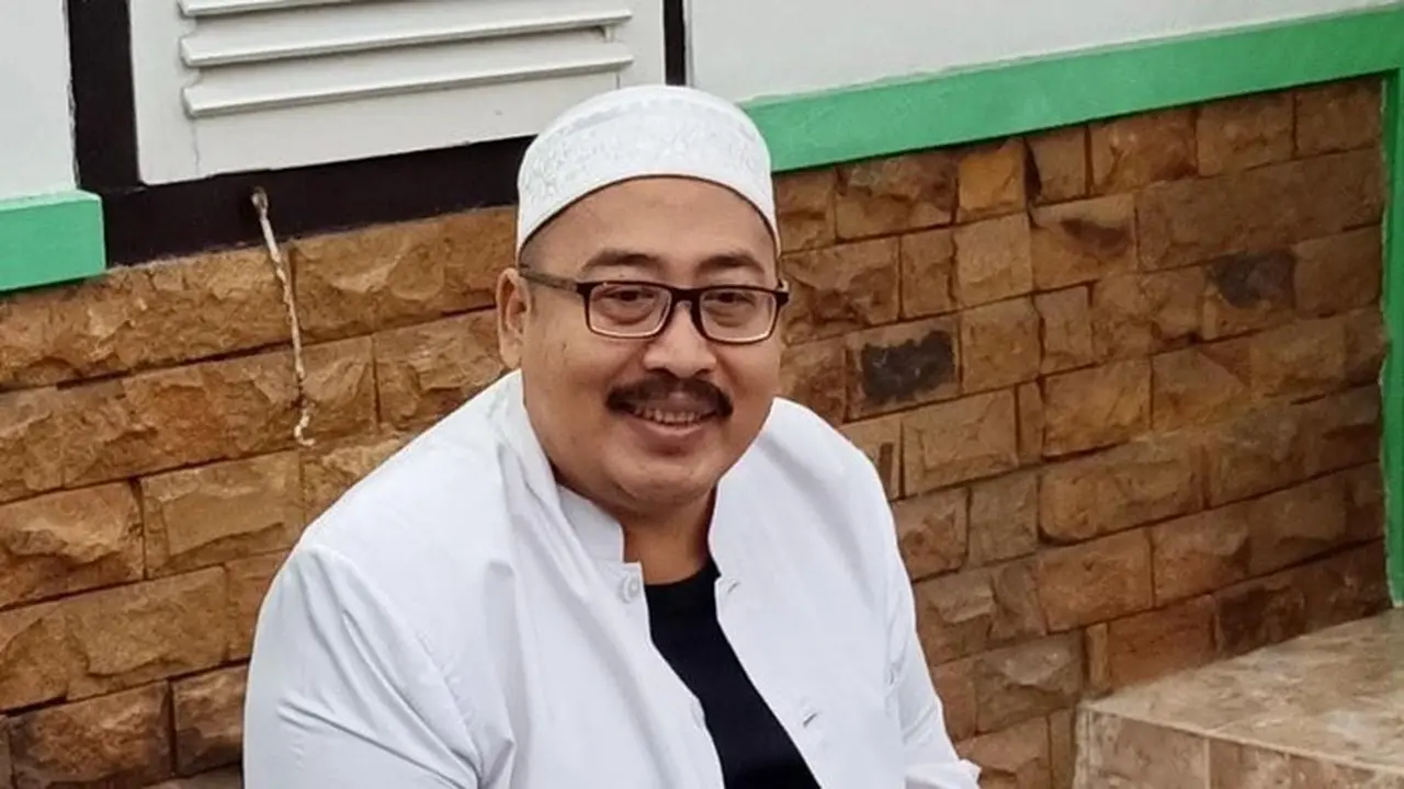 Gus Fahrur: Polri Harus Tetap Kuat di Bawah Presiden, Hindari Tarik-Menarik Politik Gus Fahrur: Polri Harus Tetap Kuat di Bawah Presiden, Hindari Tarik-Menarik Politik
