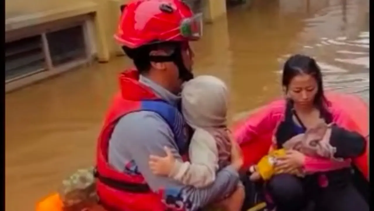 Banjir Rawajati 1,5 Meter, Puluhan RT di Jakarta Terendam Air Pagi Ini