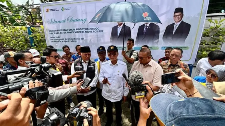 Menteri PU dan Andre Rosiade Resmikan Pengeboran Sumur Bor untuk Atasi Krisis Air RSUP M Djamil Padang Menteri PU dan Andre Rosiade Resmikan Pengeboran Sumur Bor untuk Atasi Krisis Air RSUP M Djamil Padang