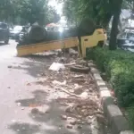 Truk Pecah Ban Terguling di Cempaka Putih, Dua Penumpang Luka-luka