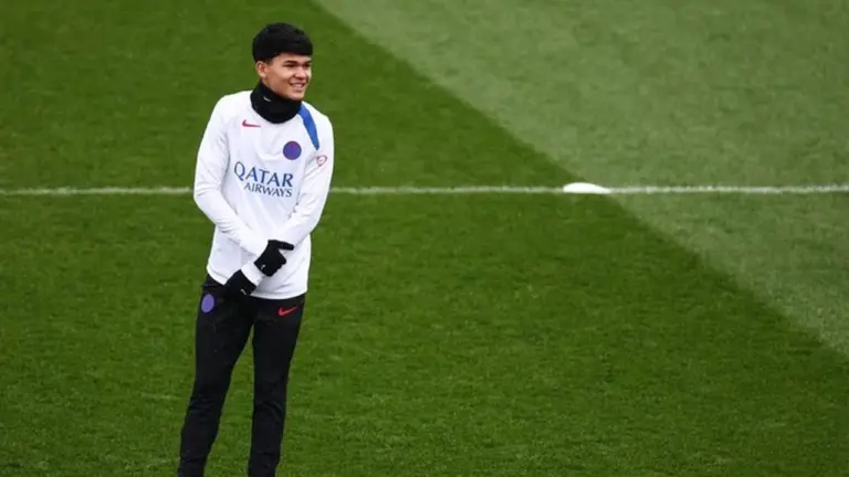 Hansi Flick Kecewa Berat Dro Fernandez Pilih Pindah ke PSG, Sebut Sepak Bola Penuh Keputusan Tak Terduga Hansi Flick Kecewa Berat Dro Fernandez Pilih Pindah ke PSG, Sebut Sepak Bola Penuh Keputusan Tak Terduga