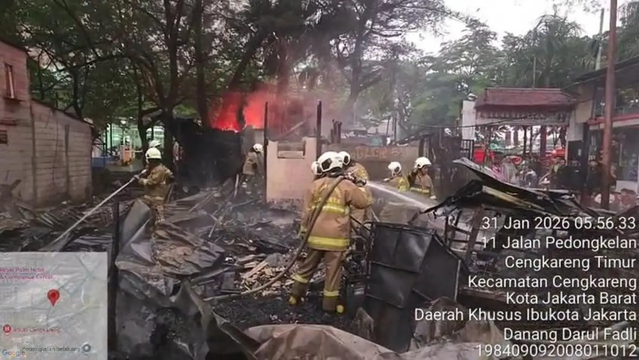 Rumah dan Lapak Semi Permanen di Cengkareng Terbakar Hebat, Dugaan Korsleting Listrik Rumah dan Lapak Semi Permanen di Cengkareng Terbakar Hebat, Dugaan Korsleting Listrik