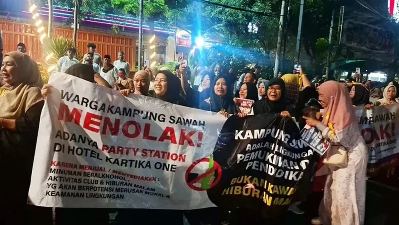 Warga Lenteng Agung Tuntut Penutupan Tempat Hiburan Malam di Hotel, Mediasi Diupayakan Warga Lenteng Agung Tuntut Penutupan Tempat Hiburan Malam di Hotel, Mediasi Diupayakan