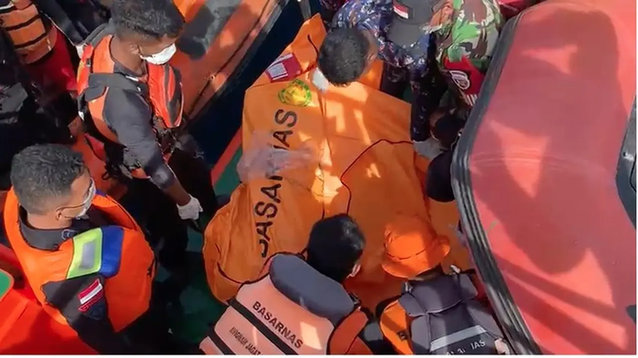 Jasad Pelatih Valencia Ditemukan di Perairan Komodo, Celana Merah Jadi Kunci Identifikasi Jasad Pelatih Valencia Ditemukan di Perairan Komodo, Celana Merah Jadi Kunci Identifikasi