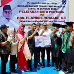 Andre Rosiade Beri Hadiah Umrah untuk 3 Siswa Hafal Al-Qur’an 30 Juz di Padang
