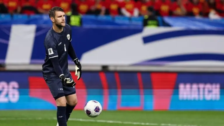 Maarten Paes Segera Diresmikan sebagai Kiper Baru Ajax Amsterdam Akhir Pekan Ini Maarten Paes Segera Diresmikan sebagai Kiper Baru Ajax Amsterdam Akhir Pekan Ini