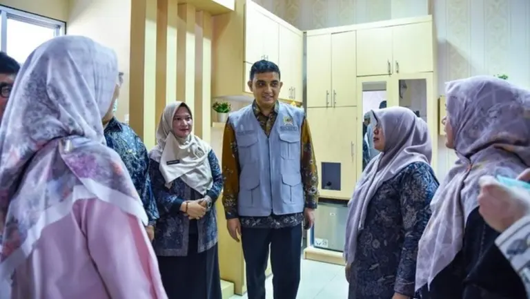 Ade Rezki Pratama Kawal Peningkatan Layanan Kesehatan Pasca Bencana di Padang Pariaman Ade Rezki Pratama Kawal Peningkatan Layanan Kesehatan Pasca Bencana di Padang Pariaman