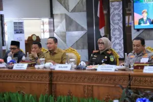 Forkopimda Pekanbaru Sepakat Tertibkan Kabel Fiber Optik yang Membahayakan Warga