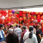 Jelang Imlek 2026, Glodok Pancoran Diserbu Warga, Pedagang Angpau dan Lampion Raup Cuan