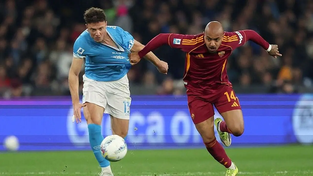Hasil Imbang Napoli vs AS Roma 2-2, Perebutan Posisi Klasemen Serie A Memanas Hasil Imbang Napoli vs AS Roma 2-2, Perebutan Posisi Klasemen Serie A Memanas