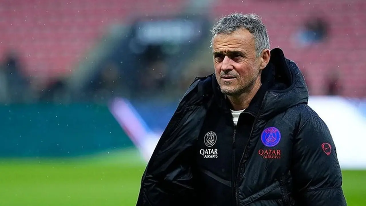 Luis Enrique Tegaskan Tak Ada Pemain Lebih Besar dari PSG Pasca Kekalahan Mengejutkan Luis Enrique Tegaskan Tak Ada Pemain Lebih Besar dari PSG Pasca Kekalahan Mengejutkan