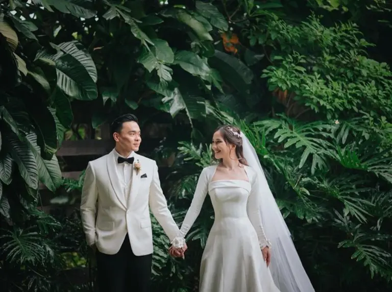 Evelina Tan dan Ivan Kabul Resmi Menikah, Ungkap Perasaan Bahagia dan Haru Evelina Tan dan Ivan Kabul Resmi Menikah, Ungkap Perasaan Bahagia dan Haru