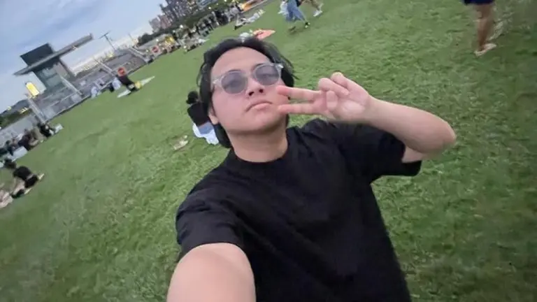 Aldy Maldini Ungkap Rasa Malu dan Dampak Mental Usai Kasus Dugaan Penipuan Penggemar Aldy Maldini Ungkap Rasa Malu dan Dampak Mental Usai Kasus Dugaan Penipuan Penggemar