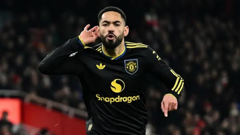 Matheus Cunha: 15 Poin Jauh Lebih Penting dari Nazar Potong Rambut Suporter Matheus Cunha: 15 Poin Jauh Lebih Penting dari Nazar Potong Rambut Suporter