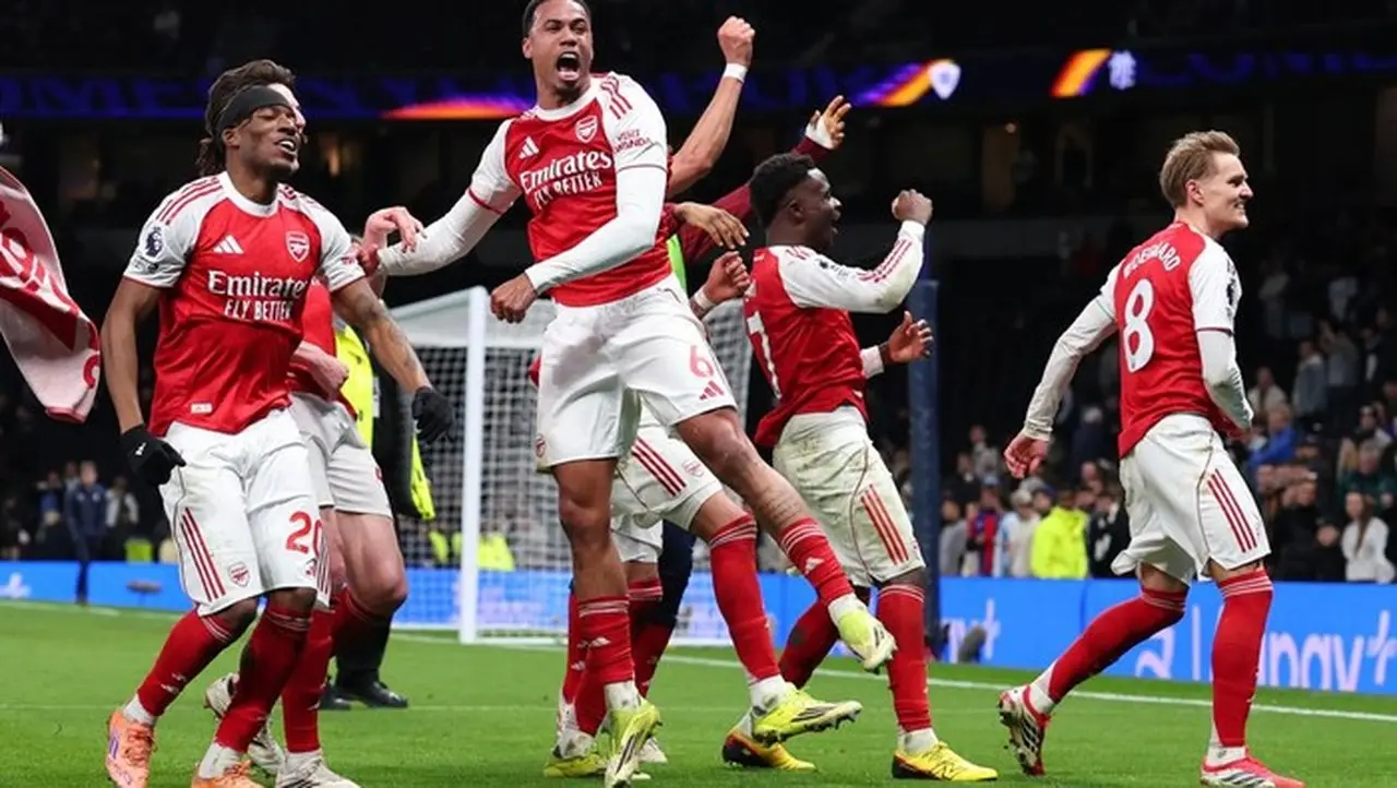Arsenal Jauhi Manchester City di Puncak Klasemen Liga Inggris Usai Bantai Tottenham Hotspur Arsenal Jauhi Manchester City di Puncak Klasemen Liga Inggris Usai Bantai Tottenham Hotspur