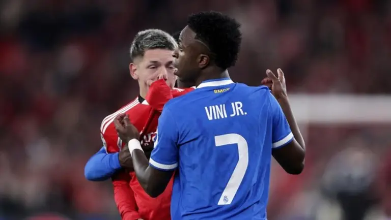 UEFA Larang Gianluca Prestianni Main Lawan Madrid Akibat Dugaan Rasisme Terhadap Vinicius Junior UEFA Larang Gianluca Prestianni Main Lawan Madrid Akibat Dugaan Rasisme Terhadap Vinicius Junior