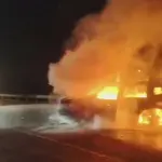 Kecelakaan Maut di Tol Jagorawi: Mobil BMW Tabrak JETOUR, Satu Unit Terbakar Hebat
