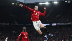 Benjamin Sesko Cetak Gol Kemenangan Dramatis, Man United Taklukkan Fulham 3-2 di Old Trafford