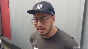 Komedian Pandji Pragiwaksono Penuhi Panggilan Bareskrim Terkait Laporan Ujaran SARA