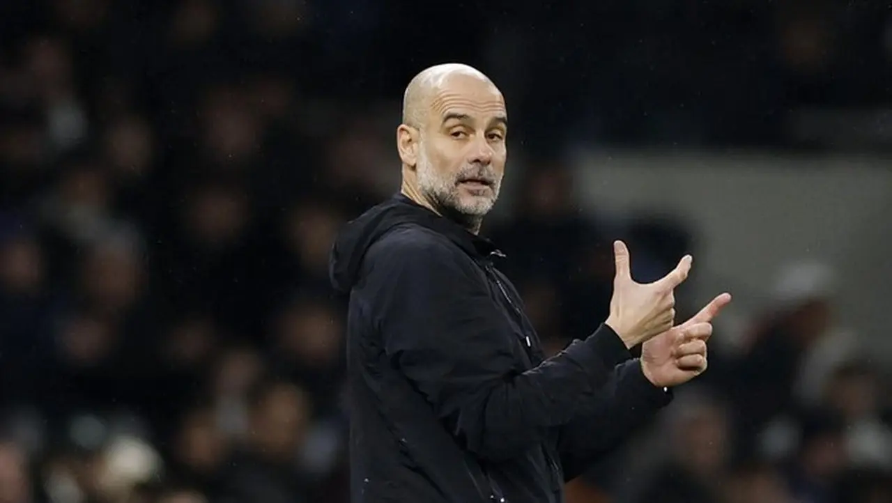 Pep Guardiola Sindir Rival: Belanja Besar, Mana Trofinya? Pep Guardiola Sindir Rival: Belanja Besar, Mana Trofinya?