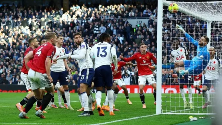 Liga Inggris Pekan Ini: Duel Sengit MU vs Tottenham dan Liverpool vs Man City
