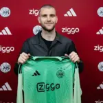 Maarten Paes Terganjal Izin Kerja, Debut di Ajax Melawan AZ Alkmaar Terancam Batal