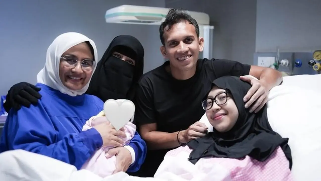 Adiba Khanza Berubah Total Sejak Jadi Ibu, Umi Pipik Ungkap Sifat Keibuan Menonjol Adiba Khanza Berubah Total Sejak Jadi Ibu, Umi Pipik Ungkap Sifat Keibuan Menonjol