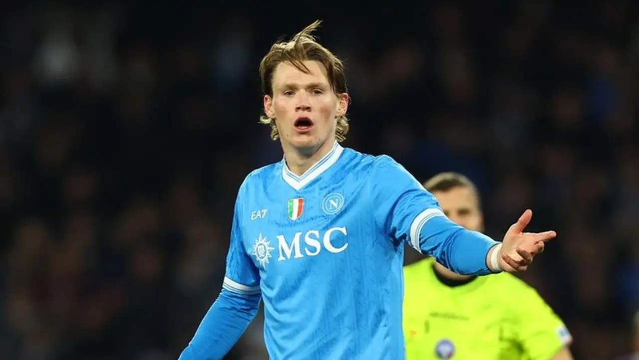 Scott McTominay: Mesin Napoli yang Tak Pernah Lelah, Lampaui Kapten dan Kiper Scott McTominay: Mesin Napoli yang Tak Pernah Lelah, Lampaui Kapten dan Kiper