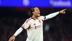 Virgil van Dijk Kritik Keras Pundit Bola, Khawatirkan Mental Pemain Muda Terpapar Medsos