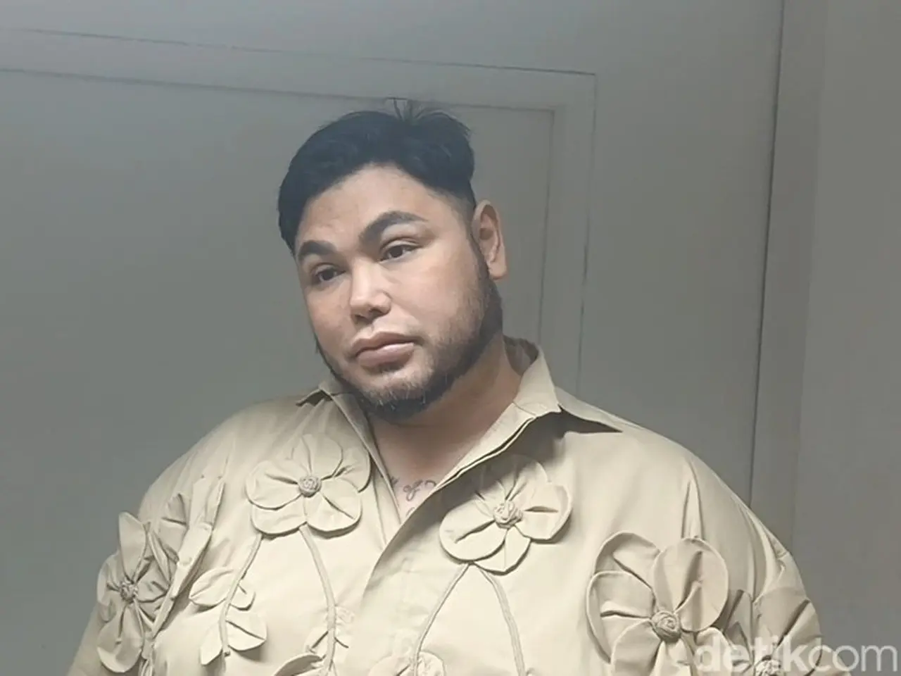 Ivan Gunawan Targetkan Masjid Rampung Sebelum Ramadan, Kurangi Syuting Demi Ibadah