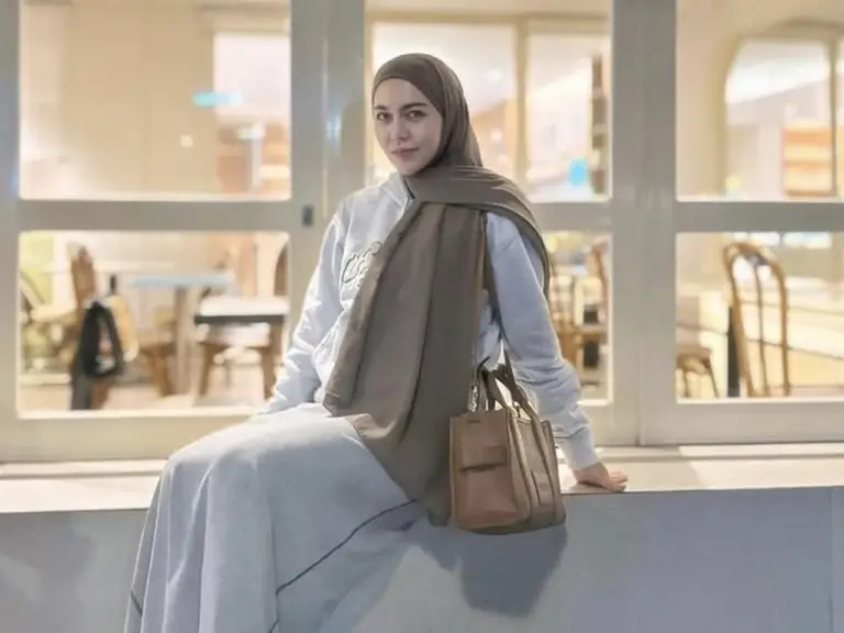 Ratu Rizky Nabila Akui Jatuh Cinta Duluan pada Pesulap Merah Marcel Radival