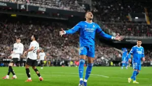Alvaro Carreras Sebut Kylian Mbappe Monster Gol, Real Madrid Raih Kemenangan Ketujuh Beruntun