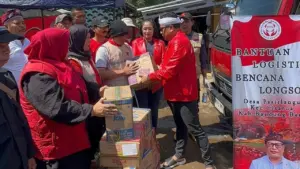 PDIP Hadirkan Mobil Laundry Gratis untuk Korban Longsor Cisarua, Bantu Relawan dan Warga