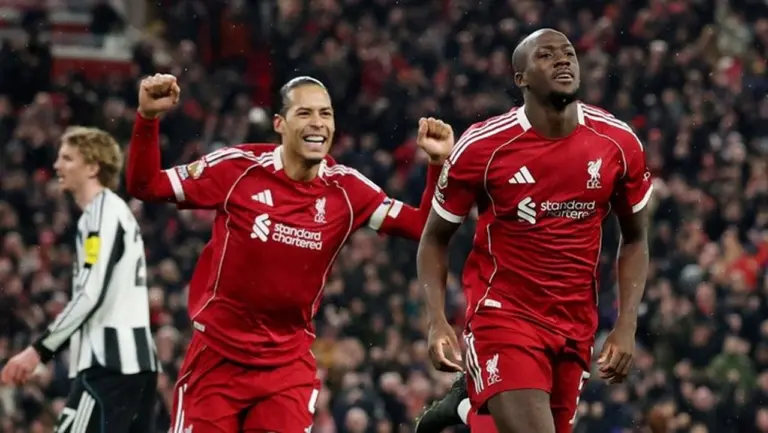 Arne Slot Puji Solidnya Pertahanan Liverpool Usai Comeback Lawan Newcastle United Arne Slot Puji Solidnya Pertahanan Liverpool Usai Comeback Lawan Newcastle United