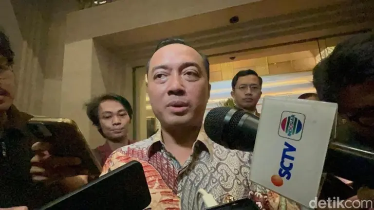 Ketua OJK Mahendra Siregar Mundur, Istana Sebut Surat Pengunduran Diri Sedang Diproses Ketua OJK Mahendra Siregar Mundur, Istana Sebut Surat Pengunduran Diri Sedang Diproses