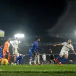 Chelsea Ditahan Imbang Leeds United 2-2, Liam Rosenior Frustrasi Akibat Kelengahan 6 Menit