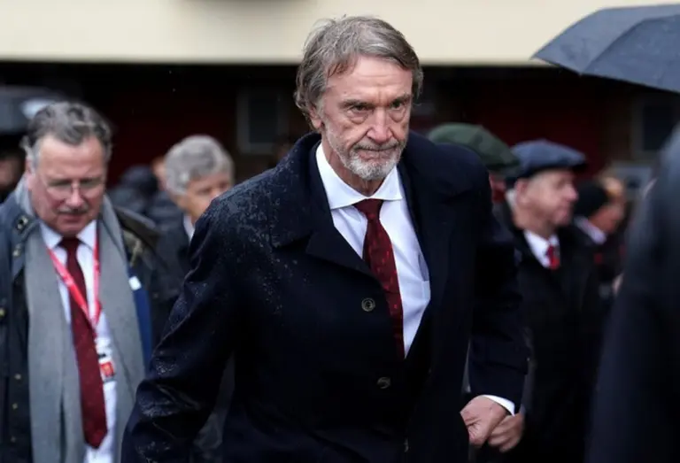 Sir Jim Ratcliffe Akui Tak Populer di MU, Fokus Benahi Klub