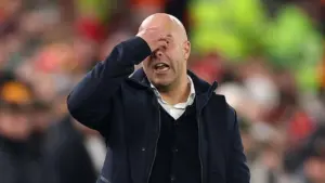 Arne Slot Akui Terancam Dipecat Liverpool Jika Gagal Lolos Liga Champions